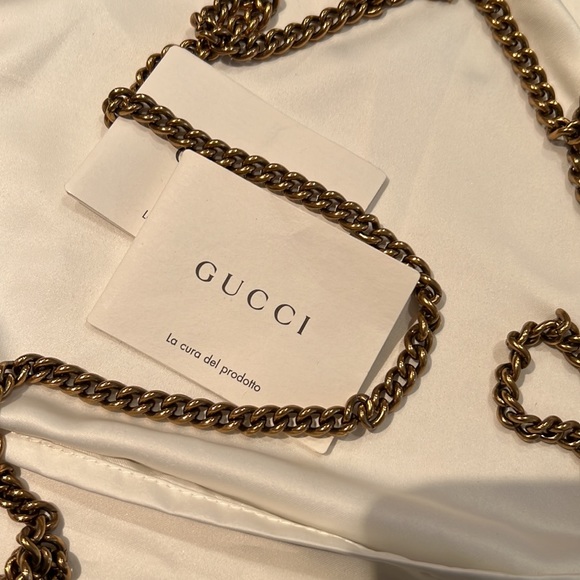 (SOLD) Gucci mini GGMarmont Bag - Picture 11 of 17